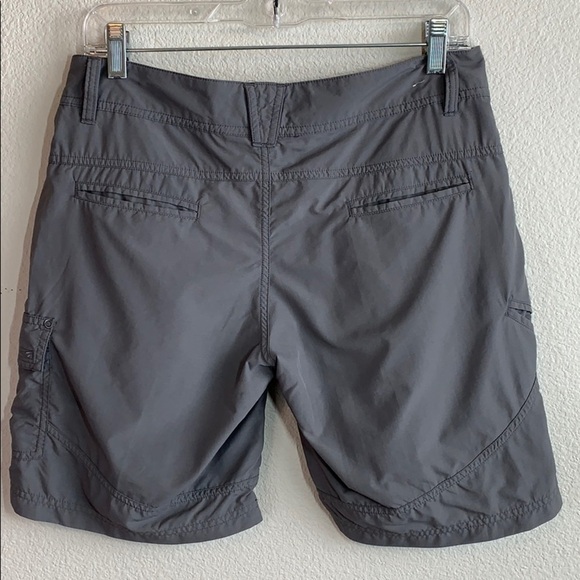 Cabela’s Casuals Gray Nylon Cargo Shorts Women's Size: Size 4 - Picture 8 of 9